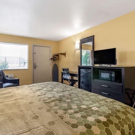 Econo Lodge Easton Route 50 Екстериор снимка