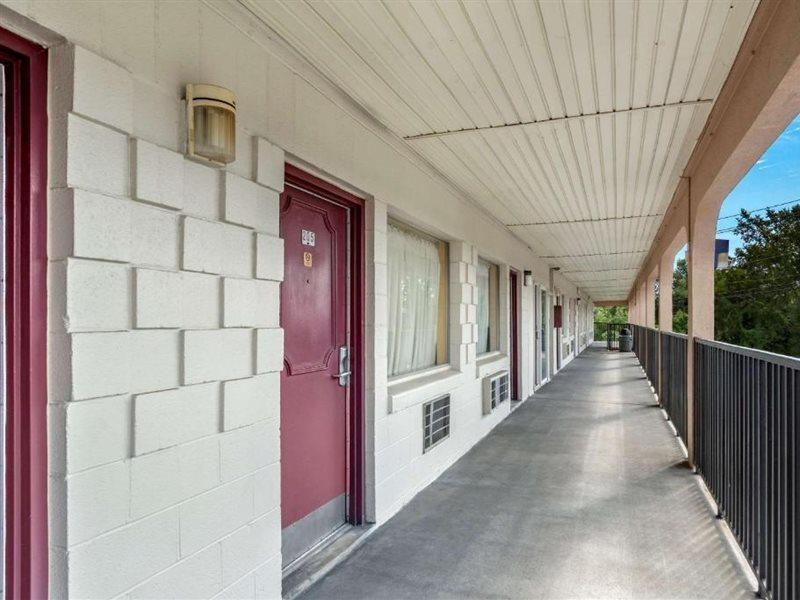 Econo Lodge Easton Route 50 Екстериор снимка