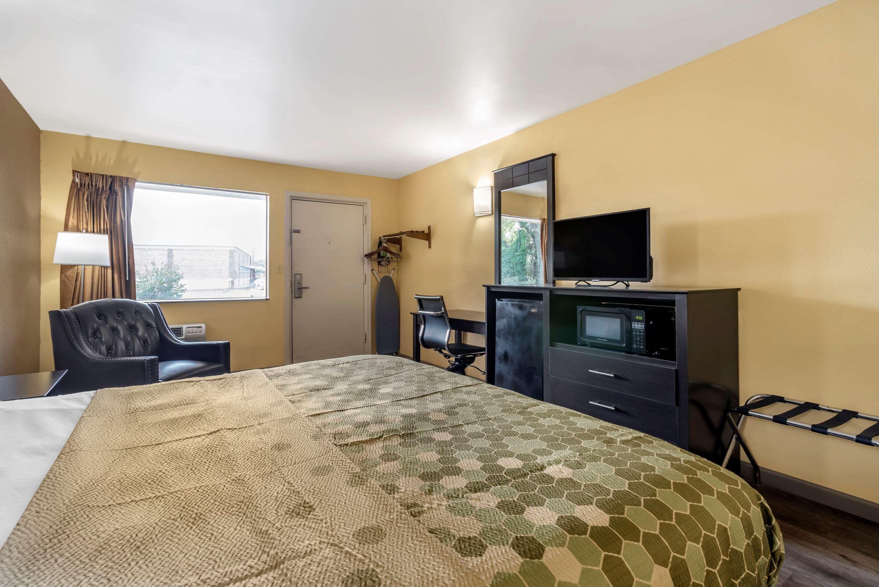 Econo Lodge Easton Route 50 Екстериор снимка