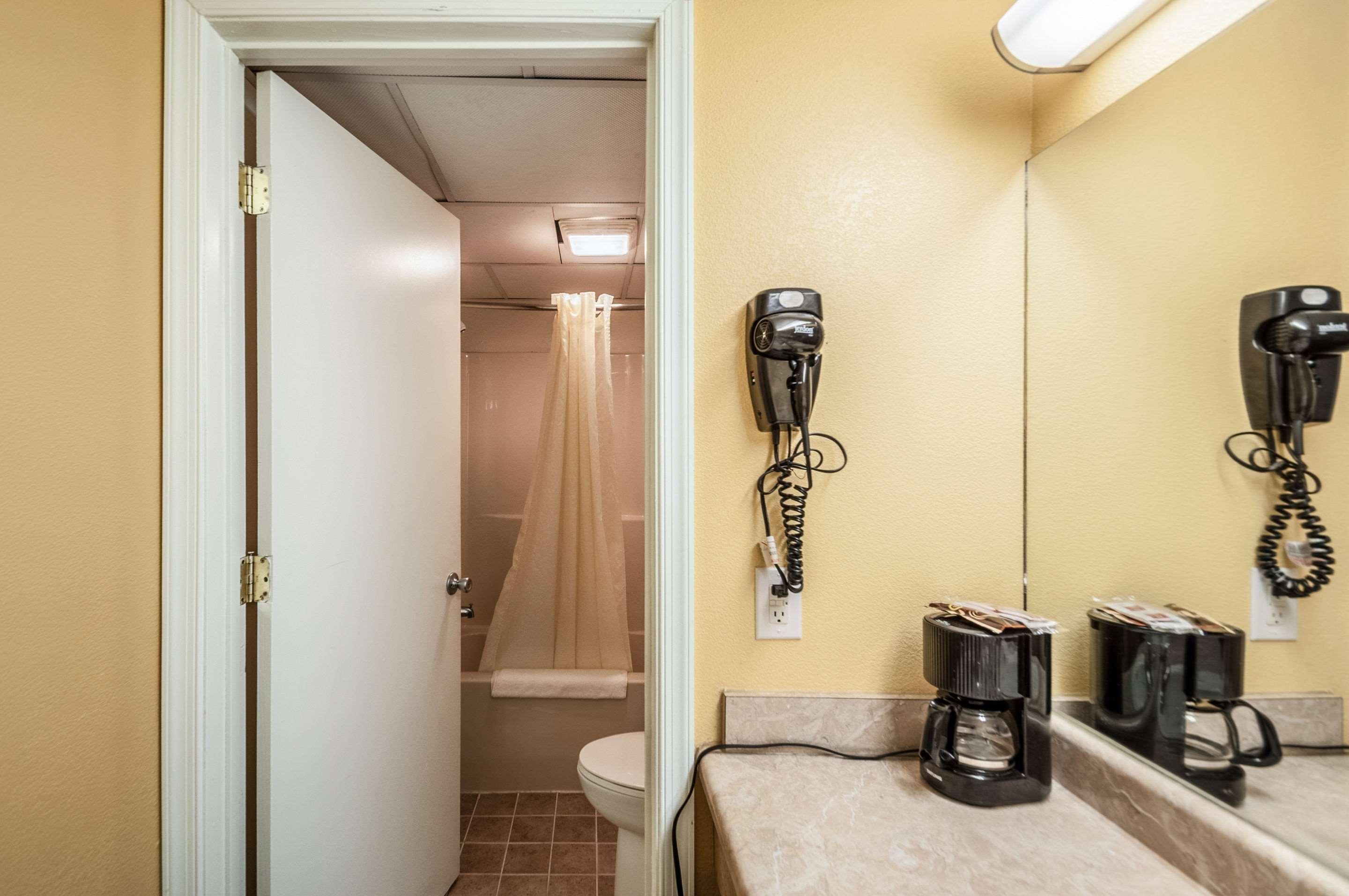 Econo Lodge Easton Route 50 Екстериор снимка