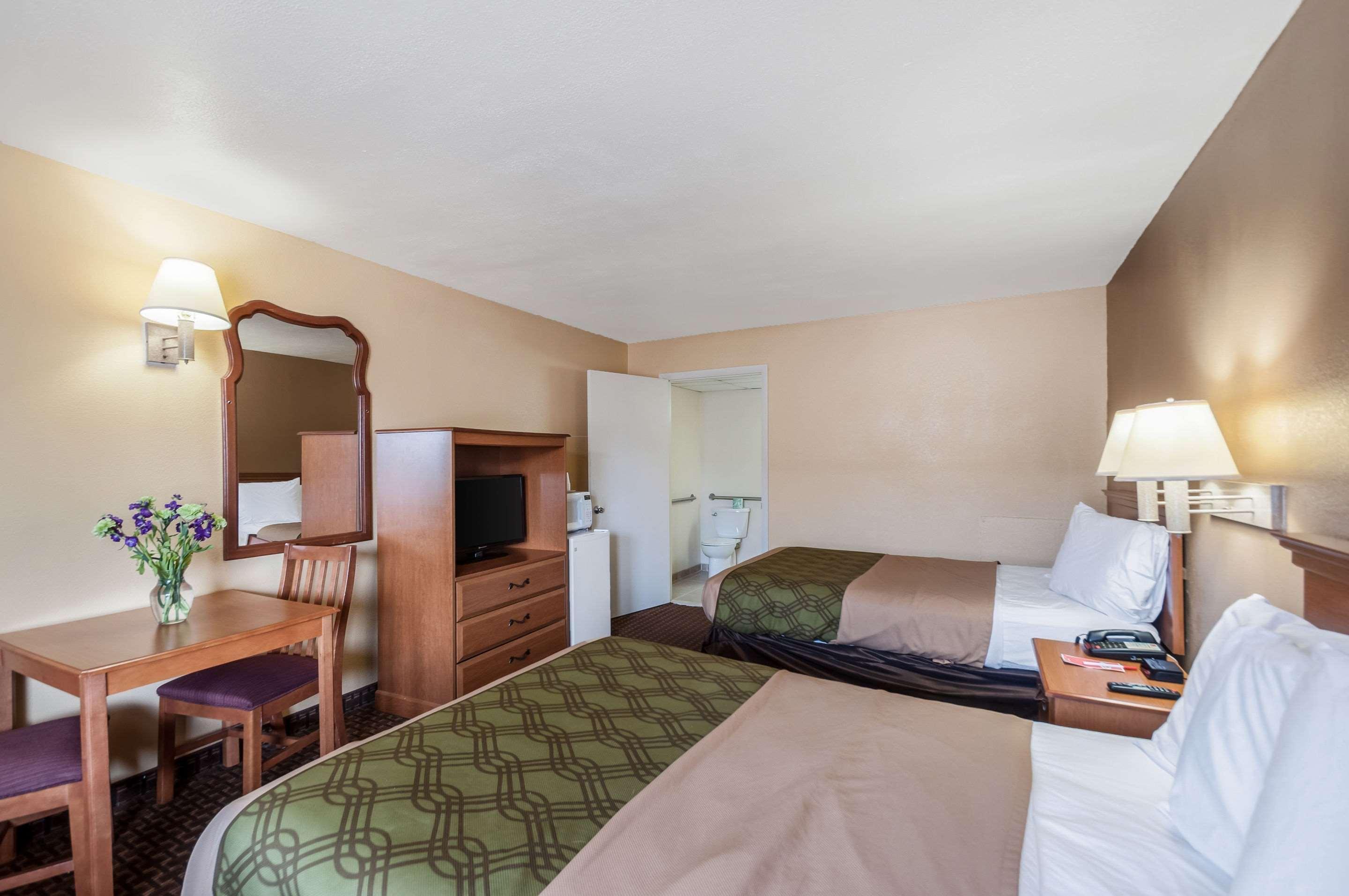 Econo Lodge Easton Route 50 Екстериор снимка