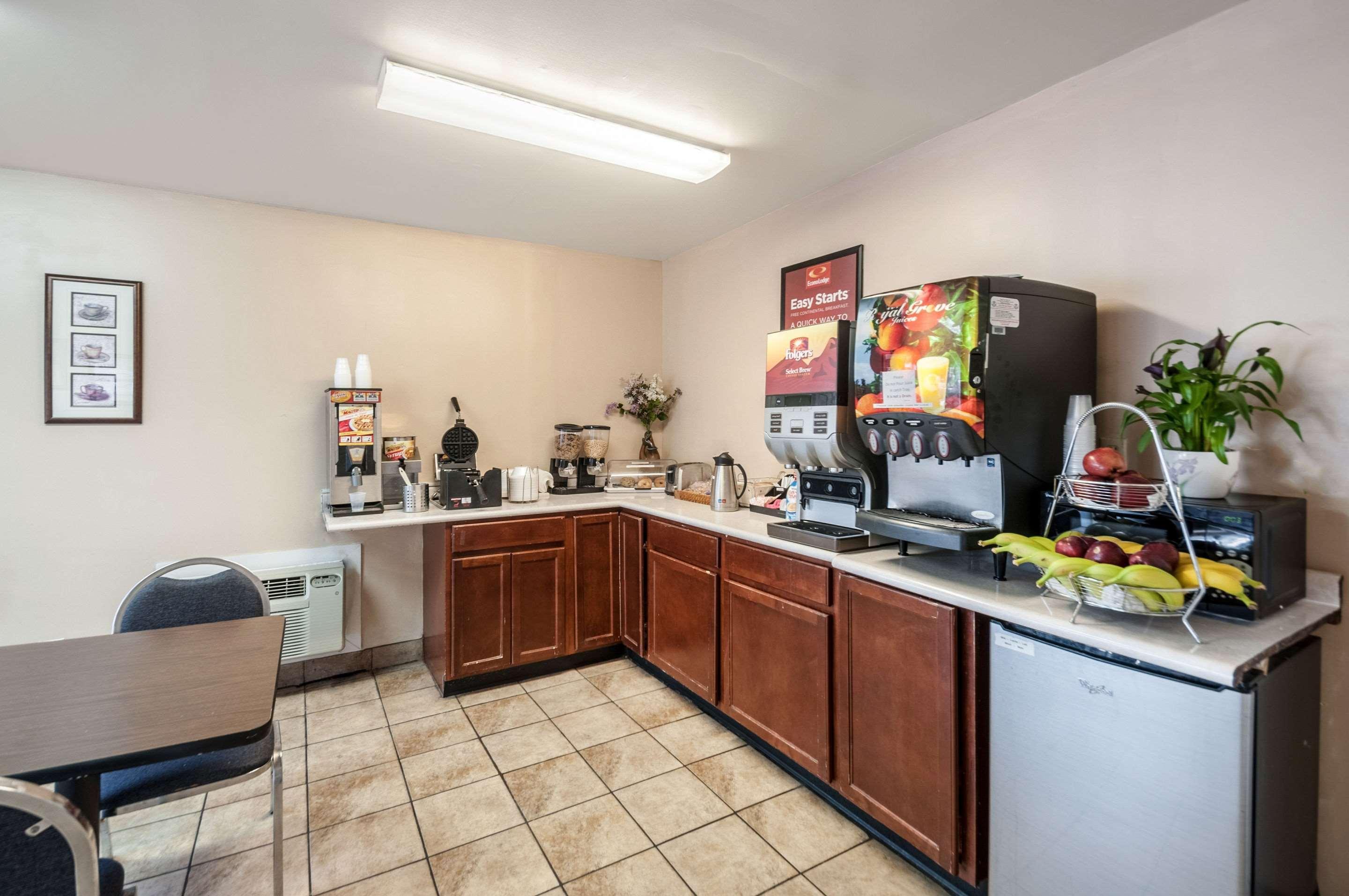 Econo Lodge Easton Route 50 Екстериор снимка